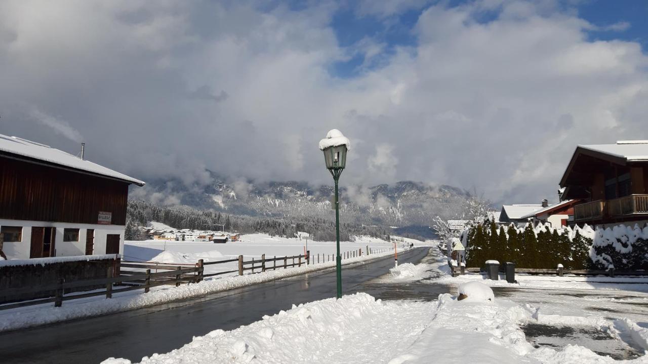 Privatzimmervermietung Foidlbauer Acomodação com café da manhã Oberndorf in Tirol Exterior foto